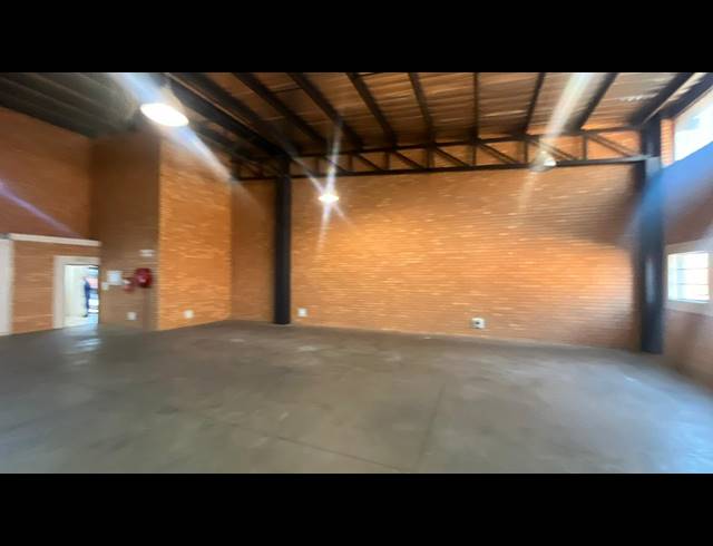300M² WAREHOUSE TO LET IN N4 GATEWAY INDUSTRIAL PARK